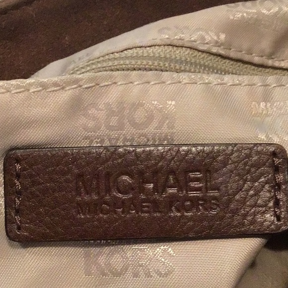 Michael Kors MK Hudson Downtown Suede Leather Large Shoulder Bag - Picture 7 of 8